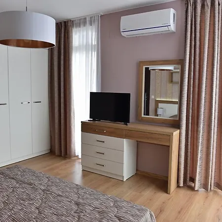 Lucky Complex Apartman Ravda